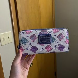 Alice and the wonderland Loungefly wallet